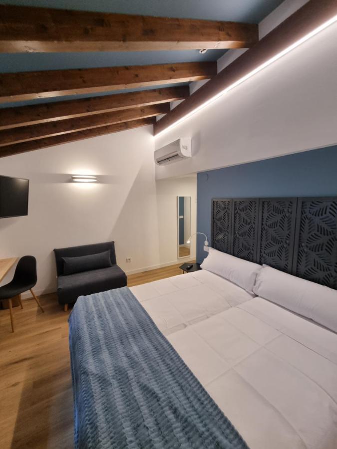 Hostal La Rua Эстелла Экстерьер фото