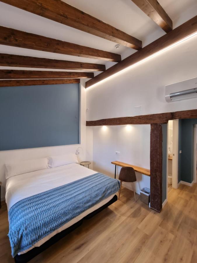 Hostal La Rua Эстелла Экстерьер фото